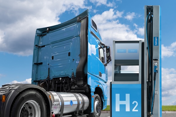 Hydrogen Fuel Cell Application for Port Drayage Truck: Integrated Transportation and Energy Modeling